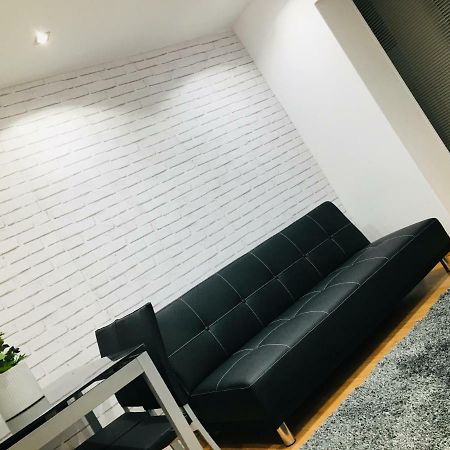 Apartamento Good Vibes Apartment Сарагоса Екстериор снимка