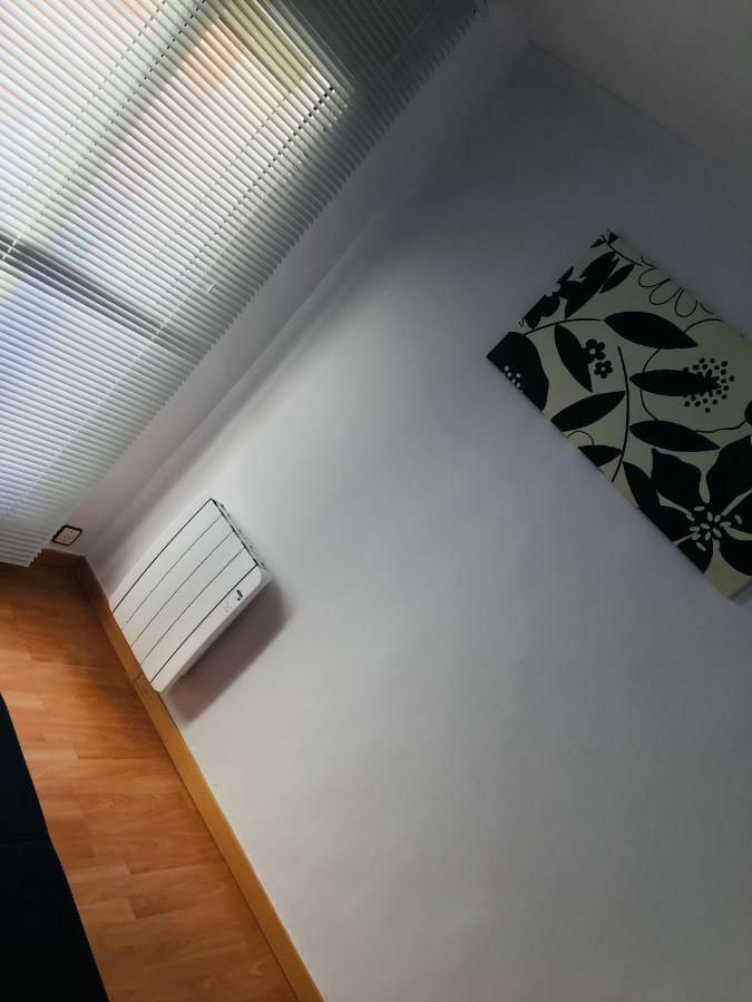 Apartamento Good Vibes Apartment Сарагоса Екстериор снимка