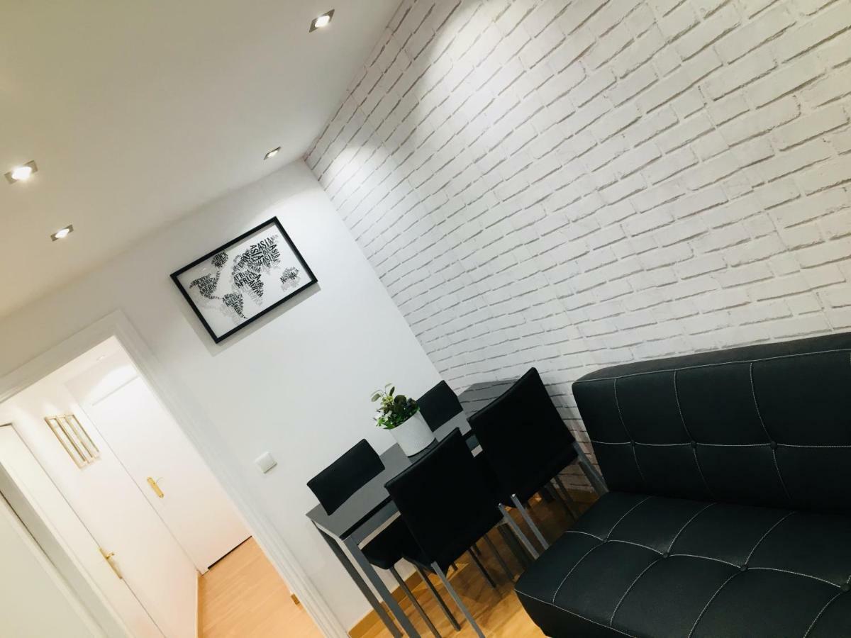 Apartamento Good Vibes Apartment Сарагоса Екстериор снимка
